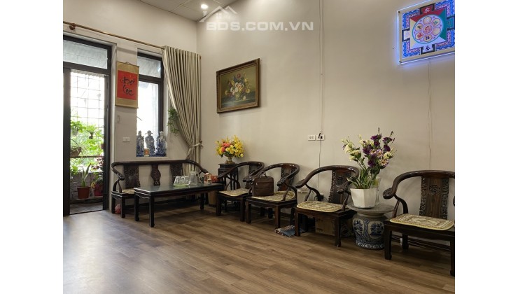 Bán gấp nhà Hạ Hồi, Hoàn Kiếm 40 m, 4 tầng, MT 5 m, chỉ 7 tỷ